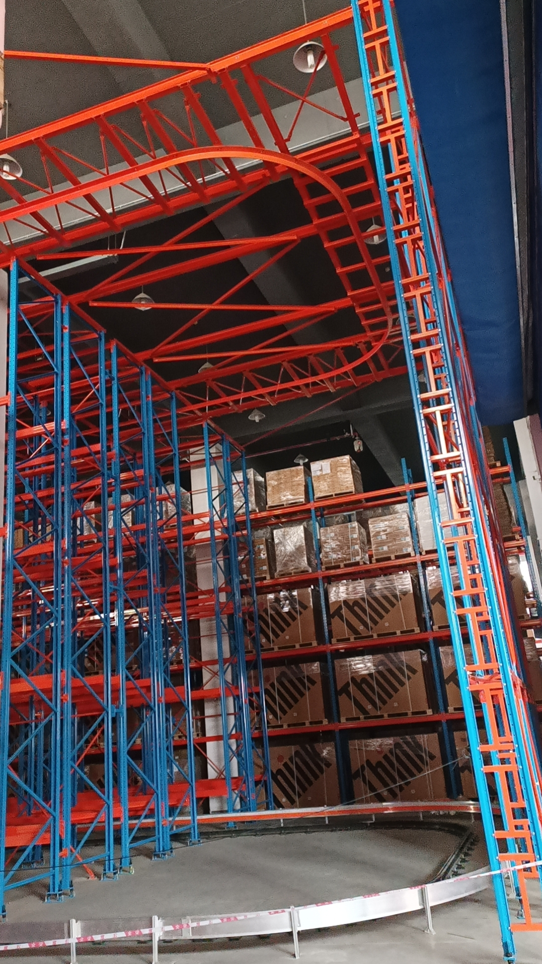 回转型堆垛机轨道